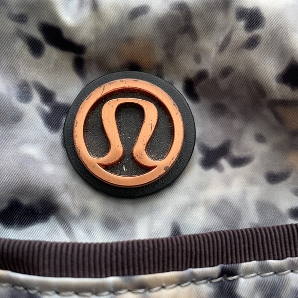 Lululemon sports bag - Picture 5 of 7